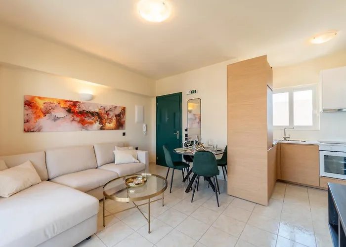 דירה Irem's Sunrise Suite!